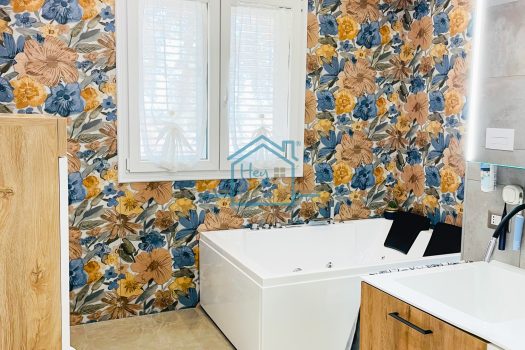 Villetta indipendente con giardino zona mare