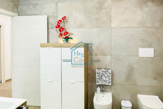 Villetta indipendente con giardino zona mare