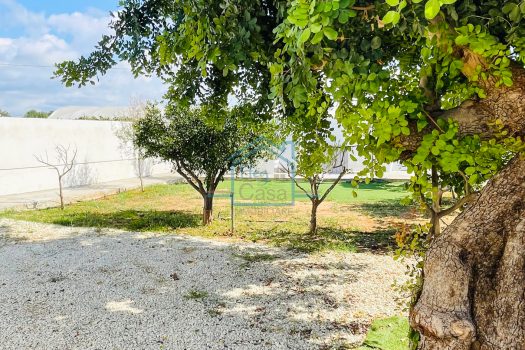 Villetta indipendente con giardino zona mare