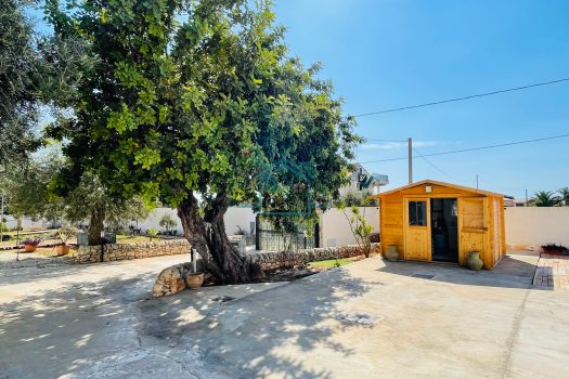 Villetta indipendente con giardino zona mare