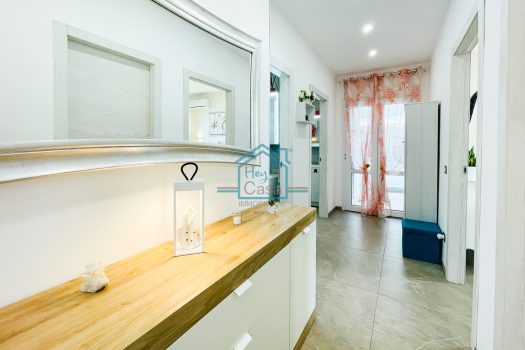 Villetta indipendente con giardino zona mare