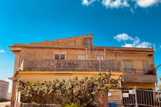 Villa da ristrutturare tra Ragusa e Marina di Ragusa