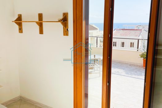 Sogni una vita vista mare?