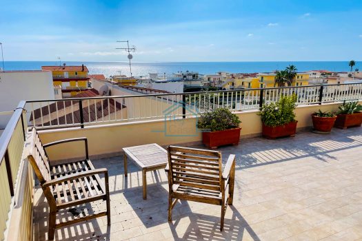 Sogni una vita vista mare?