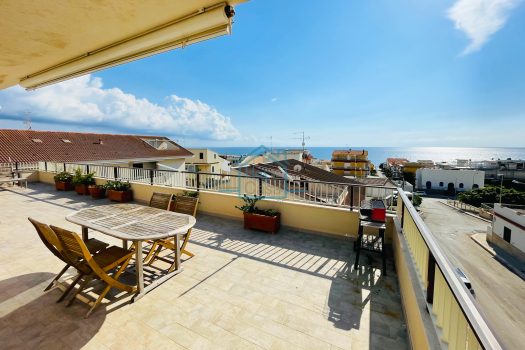 Sogni una vita vista mare?