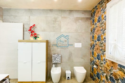 Villetta indipendente con giardino zona mare