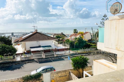 Immagini l’estate a pochi passi dal mare e un panorama che toglie il respiro?