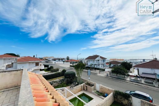 Immagini l’estate a pochi passi dal mare e un panorama che toglie il respiro?