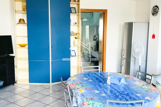Appartamento con ampia Veranda a Punta Braccetto