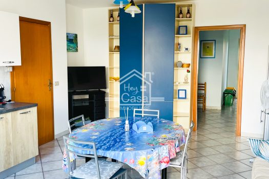 Appartamento con ampia Veranda a Punta Braccetto