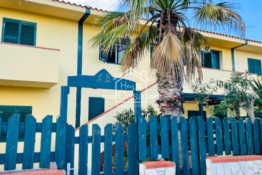 Appartamento con ampia Veranda a Punta Braccetto