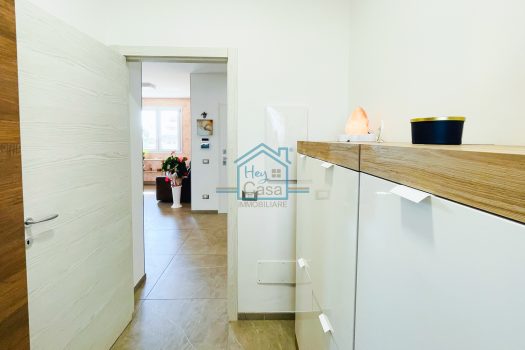 Villetta indipendente con giardino zona mare